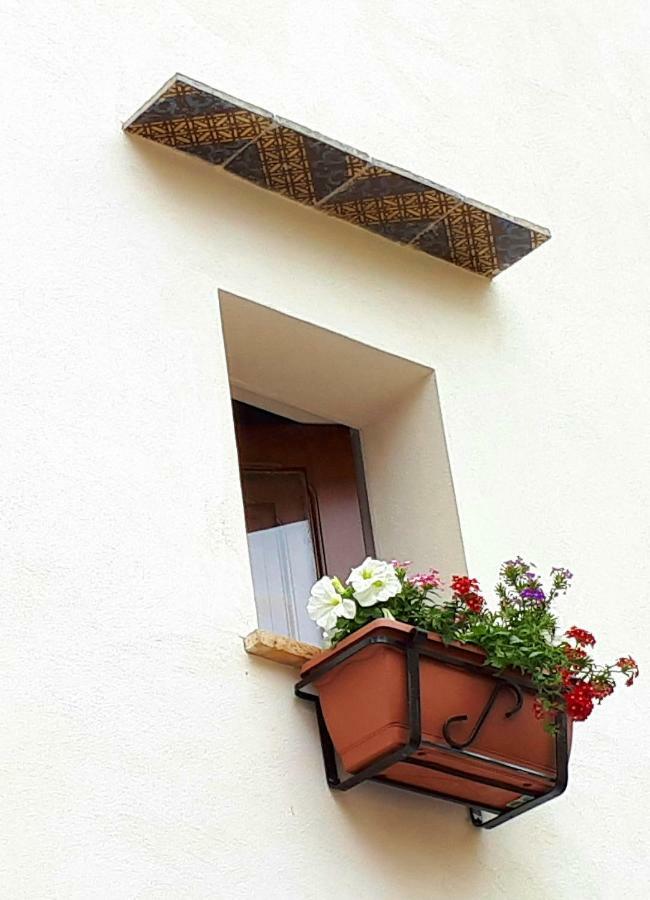 Al-Zabut Bed & Breakfast Sambuca di Sicilia Bagian luar foto